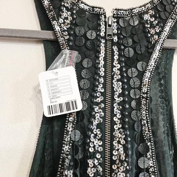 Pins & Needles Shimmer Sequin Top - Picture 4 of 5